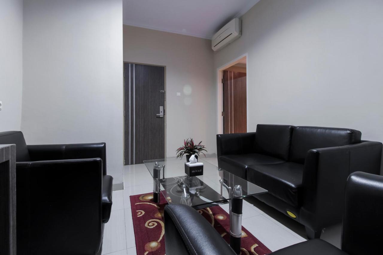 Reddoorz Plus Syariah @ Jalan Sriwijaya Medan Exterior foto